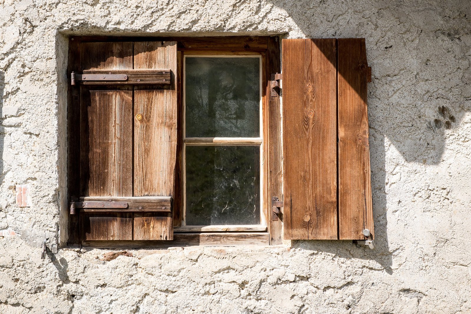 Ciepło w mieszkaniach – czy okna mają znaczenie?
