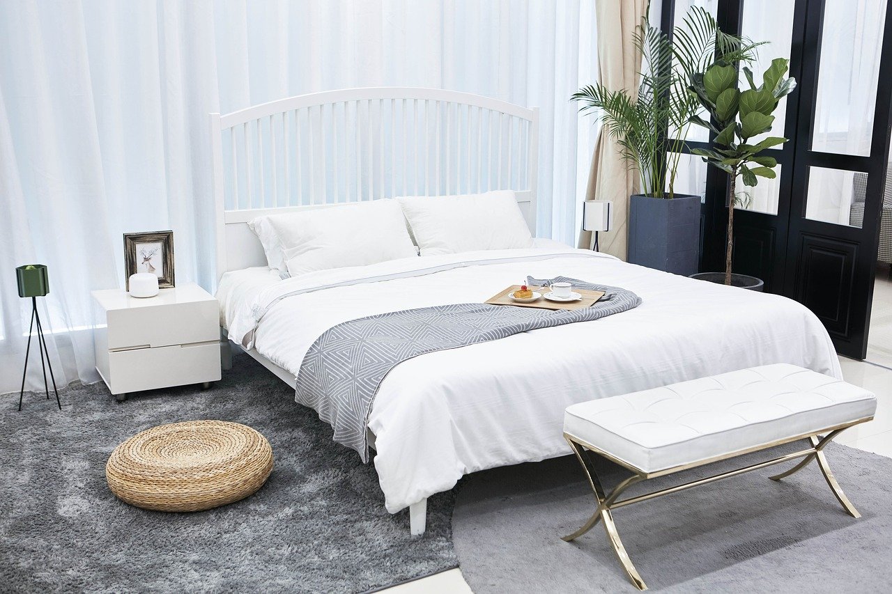 Jak urządzić sypialnię w bloku – wybieramy meble do sypialni w nowoczesnym stylu